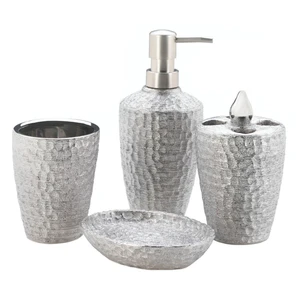 10018258 - Bath Accessory Set